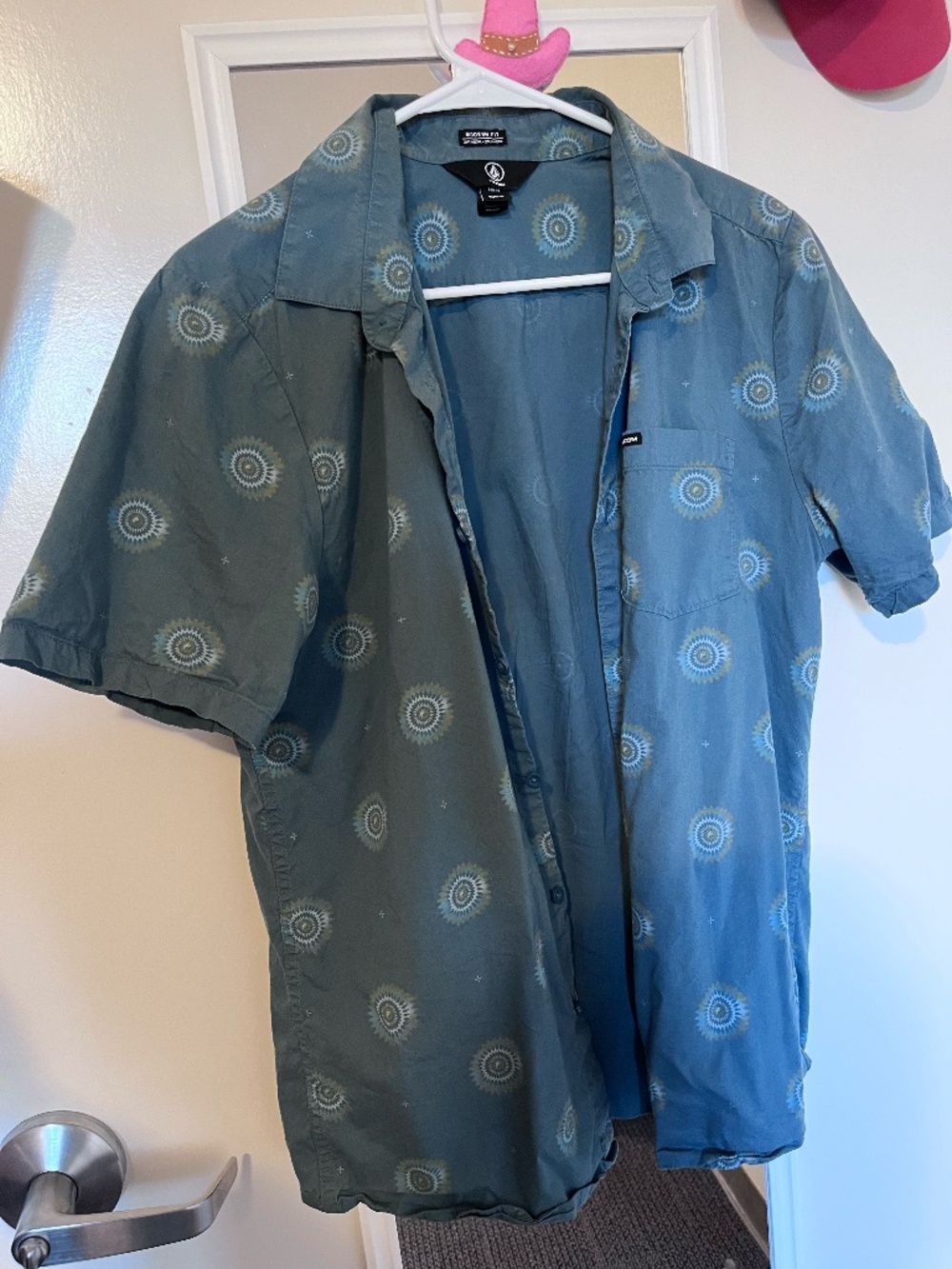 Volcom Men's Button Down Shirt M